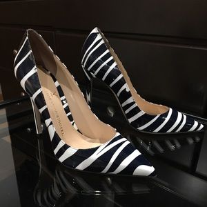 Women’s high heel pumps